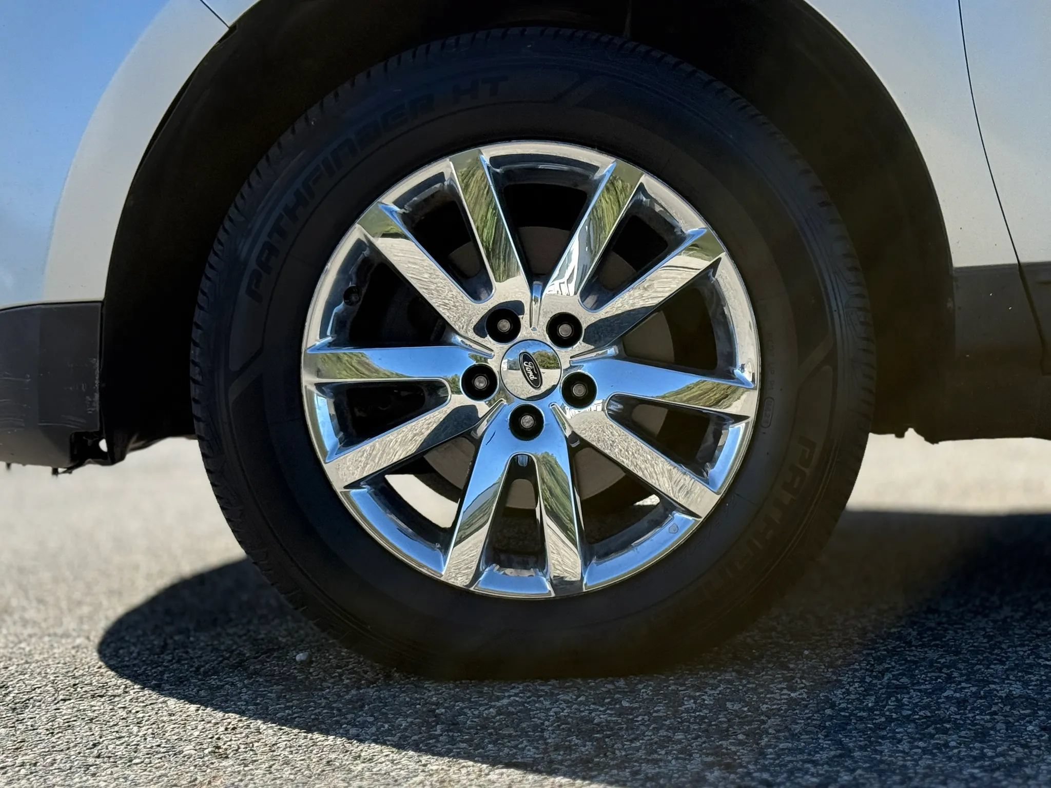 Used 2013 Ford Edge Limited AWD/4WD image 30
