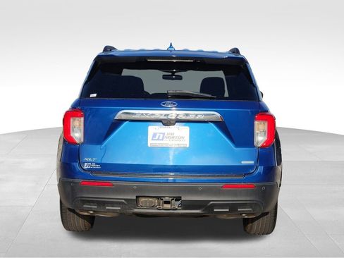 Used 2020 Ford Explorer XLT image 7