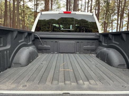 Used 2025 Ford F150 Lariat w/ Equipment Group 501A Mid image 19