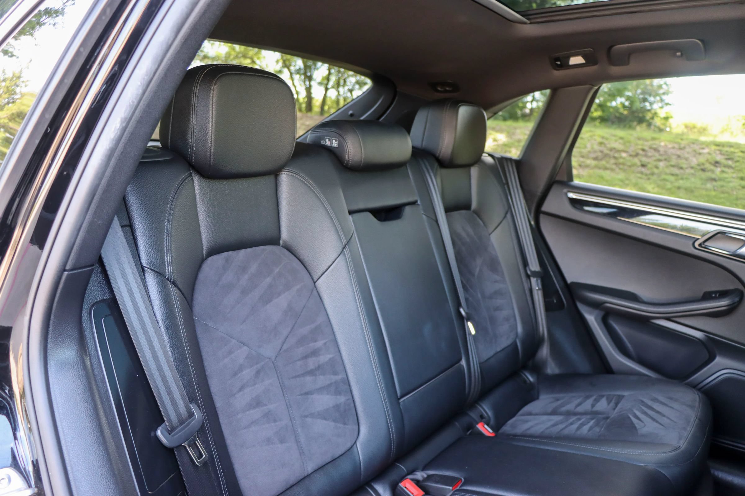 Used 2017 Porsche Macan S AWD/4WD image 19