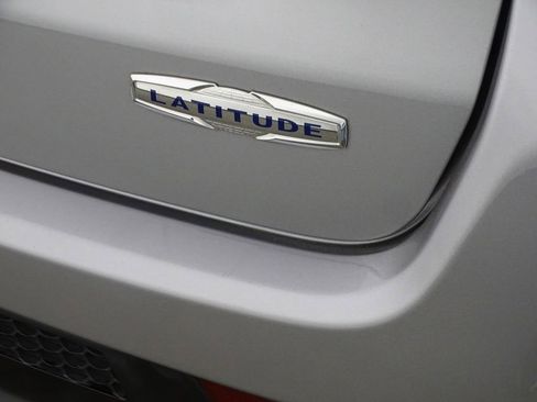 Used 2022 Jeep Compass Latitude w/ Convenience Group image 44