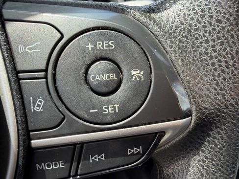 Used 2022 Toyota Camry LE FWD image 19