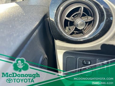 Used 2016 Toyota Prius C Three FWD image 13