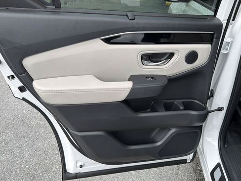 New 2026 Honda Pilot EX-L image 17