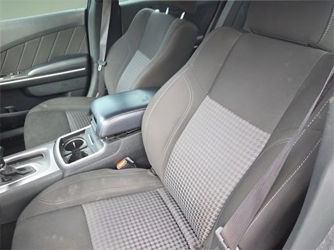 Used 2023 Dodge Charger SXT image 10