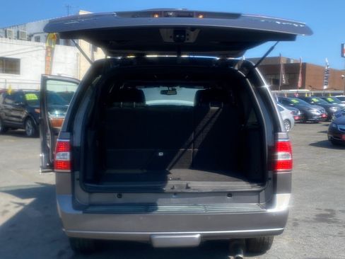 Used 2013 Lincoln Navigator 4WD w/ HD Trailer Tow Pkg image 9