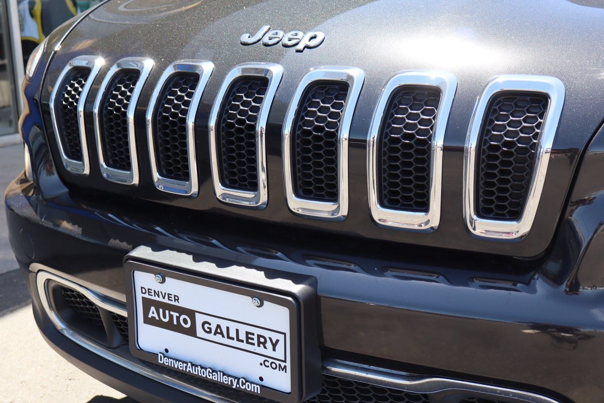 Used 2014 Jeep Cherokee Limited w/ Luxury Group AWD/4WD image 26