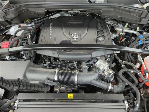 Used 2025 Maserati Grecale Modena AWD/4WD image 23