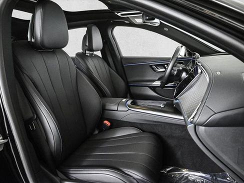 Used 2025 Mercedes-Benz E 350 4MATIC Sedan w/ Driver Assistance Package image 23