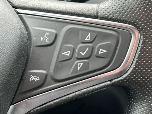 Used 2024 Chevrolet Equinox LT FWD image 19