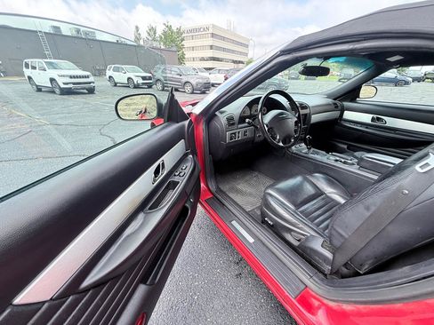 Used 2003 Ford Thunderbird RWD image 9