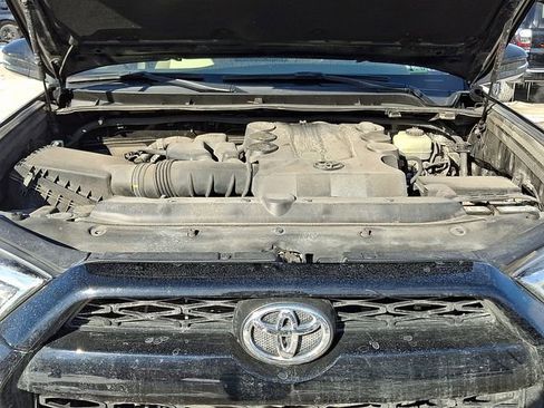 Used 2018 Toyota 4Runner SR5 Premium image 27