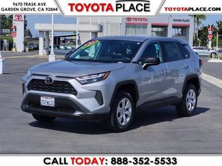 Used 2023 Toyota RAV4 LE AWD/4WD video 1