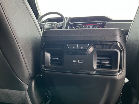 Used 2025 GMC Sierra 2500 AT4 w/ AT4 Premium Plus Package image 24