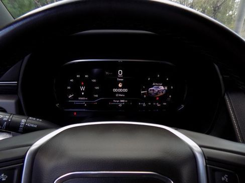 Used 2024 GMC Yukon XL SLT image 16