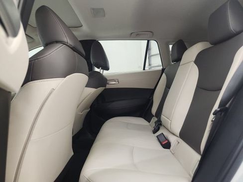 Used 2023 Toyota Corolla Cross XLE w/ Convenience Package FWD image 10