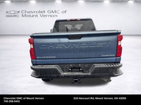 Used 2024 Chevrolet Silverado 2500 Custom w/ Custom Value Package image 4
