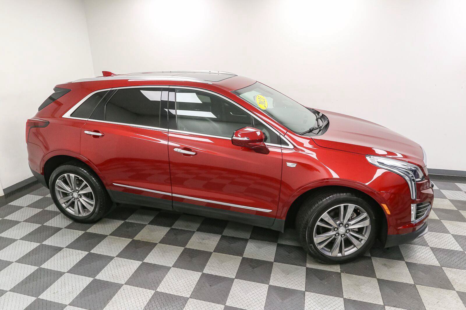 Used 2021 Cadillac XT5 Premium Luxury AWD/4WD image 5