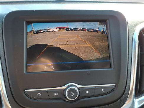 Used 2020 Chevrolet Equinox LT image 25