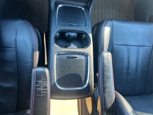 Used 2019 Dodge Grand Caravan GT FWD image 12