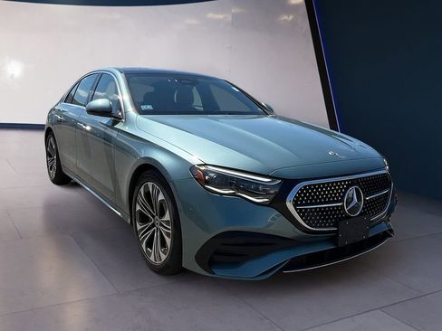 Certified 2025 Mercedes-Benz E 350 4MATIC Sedan image 7