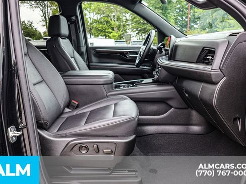Used 2025 Chevrolet Suburban Z71 AWD/4WD image 22