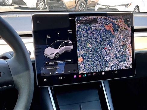 Used 2021 Tesla Model Y Long Range image 6