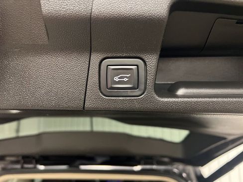 Used 2017 GMC Acadia Denali image 7