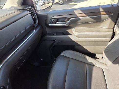 Used 2024 GMC Sierra 1500 SLT image 23