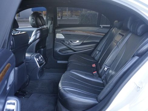 Used 2017 Mercedes-Benz S 550 Sedan image 21