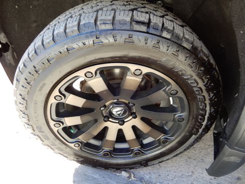 Used 2019 GMC Sierra 1500 SLE w/ SLE Value Package image 26