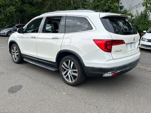 Used 2018 Honda Pilot Touring image 4