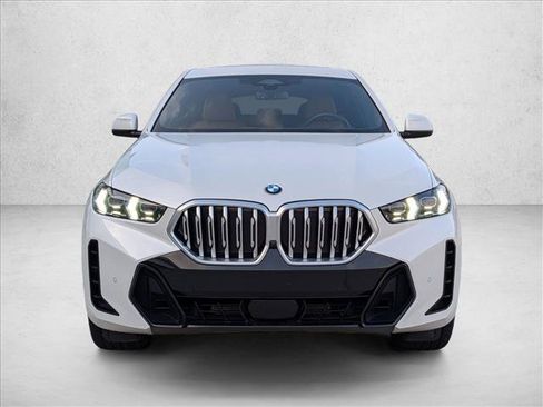 Used 2025 BMW X6 xDrive40i AWD/4WD image 2