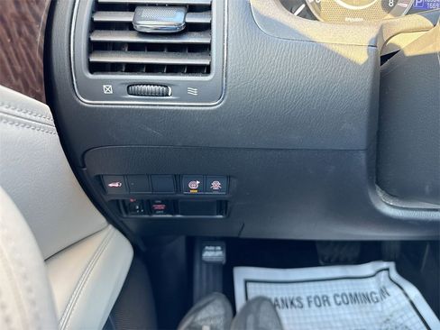 Used 2019 Nissan Armada SL w/ Premium Package image 18