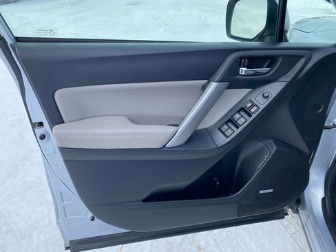 Used 2015 Subaru Forester 2.5i Limited image 9