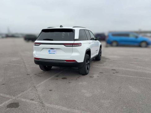 New 2026 Jeep Grand Cherokee Limited w/ Limited Altitude Package image 11