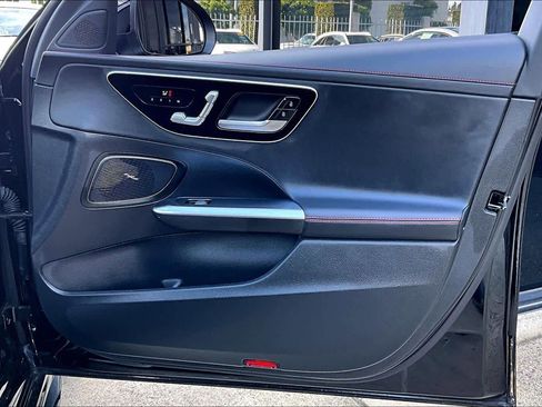 Used 2025 Mercedes-Benz C 43 AMG AMG C 43 image 23