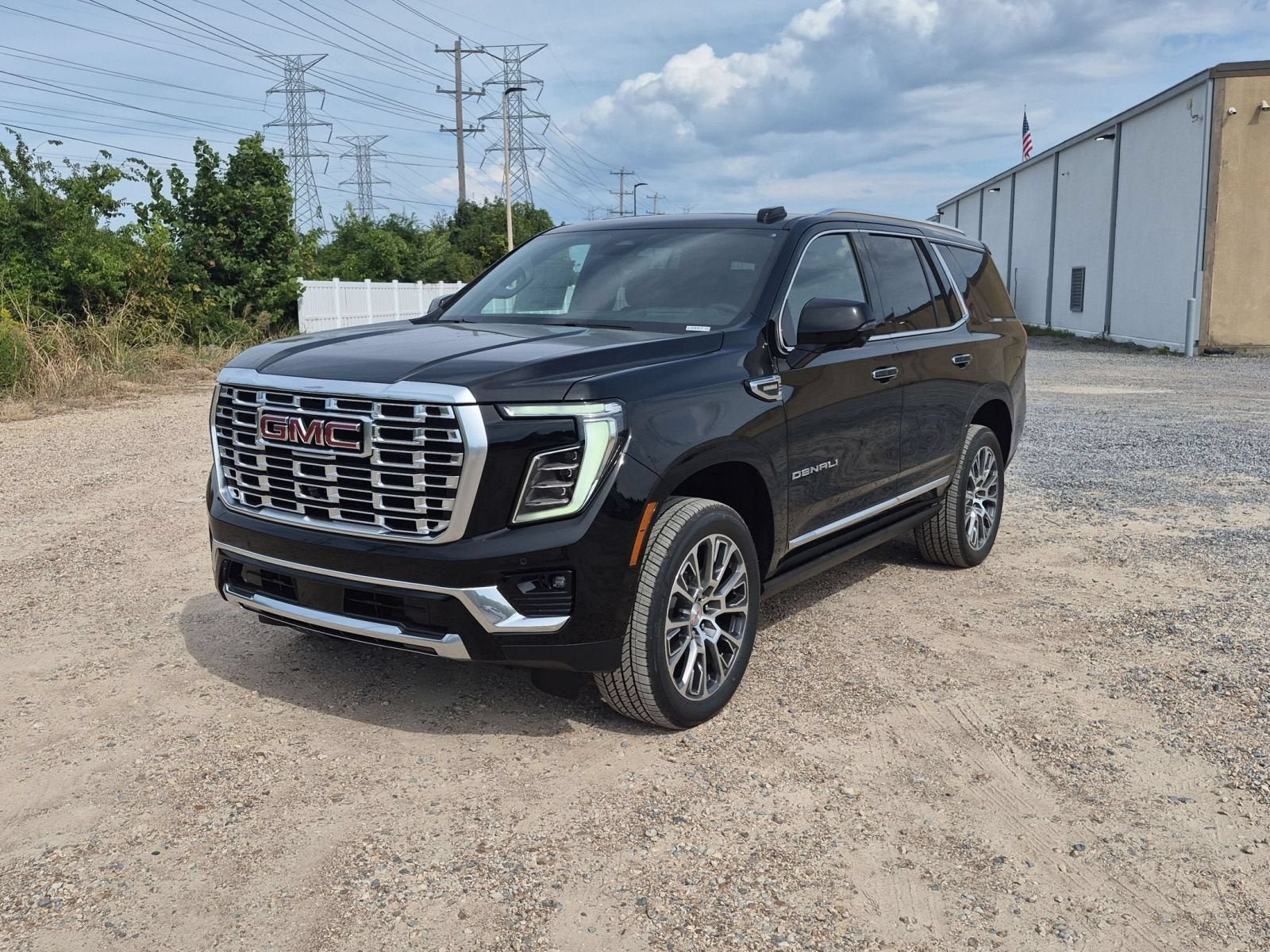 New 2026 GMC Yukon Denali w/ Denali Reserve Package AWD/4WD image 10