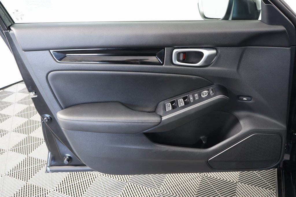 Used 2024 Honda Civic Touring image 12
