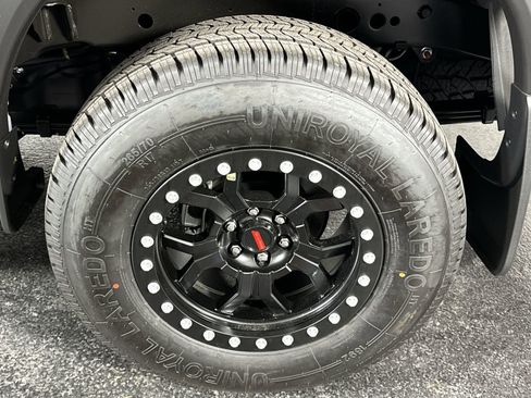 New 2025 Nissan Frontier PRO-4X w/ Interior Protection Package AWD/4WD image 10