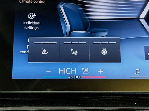 New 2026 BMW 740i w/ Premium Package image 21