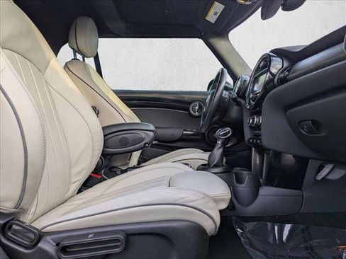 Used 2018 MINI Cooper S image 21