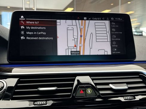 Used 2021 BMW 530i xDrive w/ Premium Package image 18