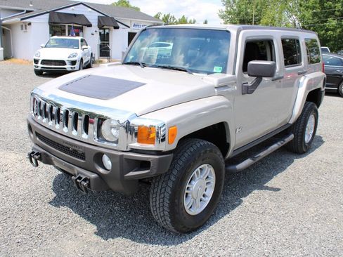 Used 2007 HUMMER H3 AWD/4WD image 2