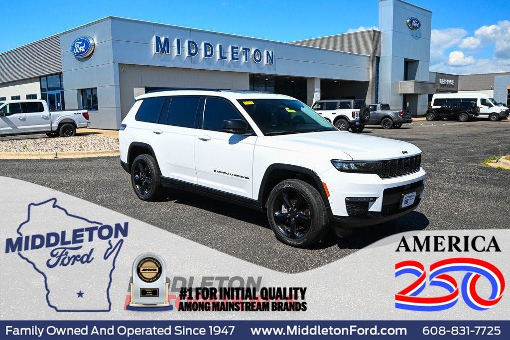 Used 2022 Jeep Grand Cherokee L Limited w/ Luxury Tech Group II AWD/4WD image 1