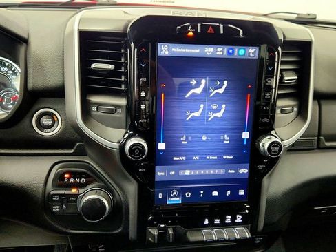Used 2024 RAM 2500 Big Horn w/ Night Edition AWD/4WD image 18