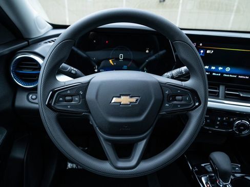 New 2026 Chevrolet Trax LT image 16