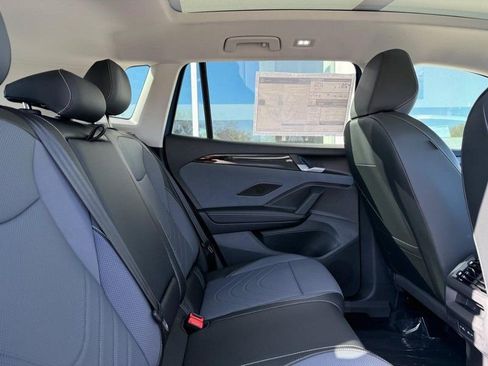 New 2026 Volkswagen Tiguan SE AWD/4WD image 4