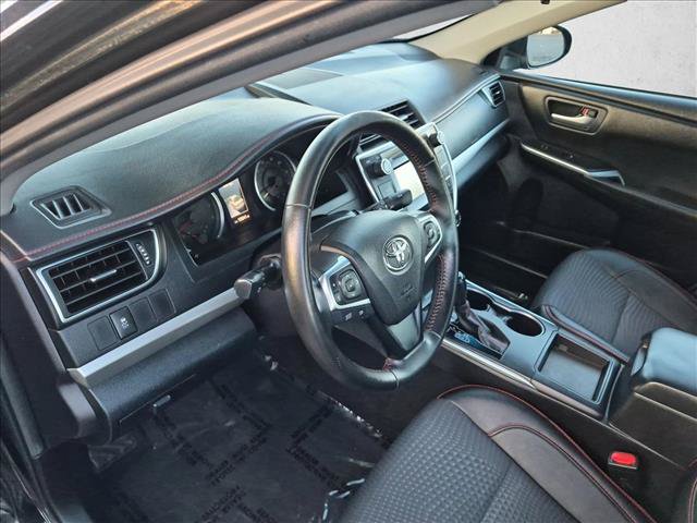 Used 2015 Toyota Camry SE FWD image 10