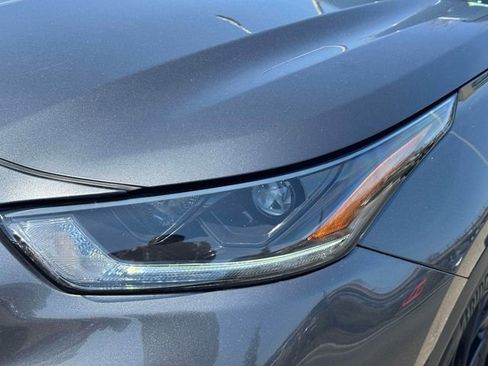 Used 2023 Toyota Highlander XSE image 11